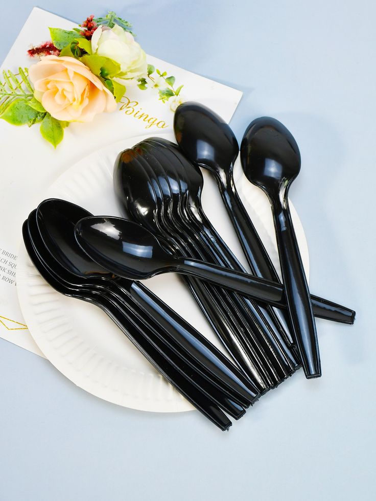 ملاعق بلاستيك سوداء – عبوة 50 قطعة